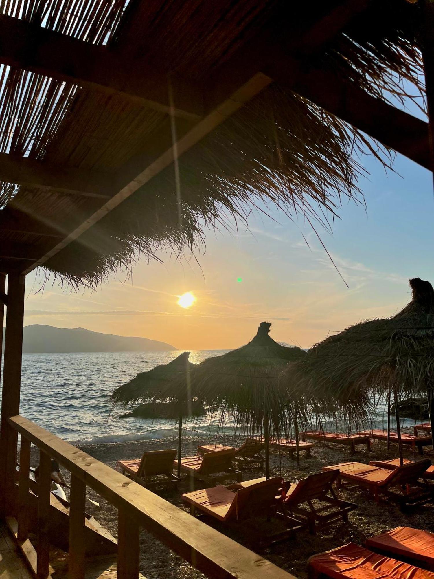 Envi Hotel Vlorë Exteriör bild
