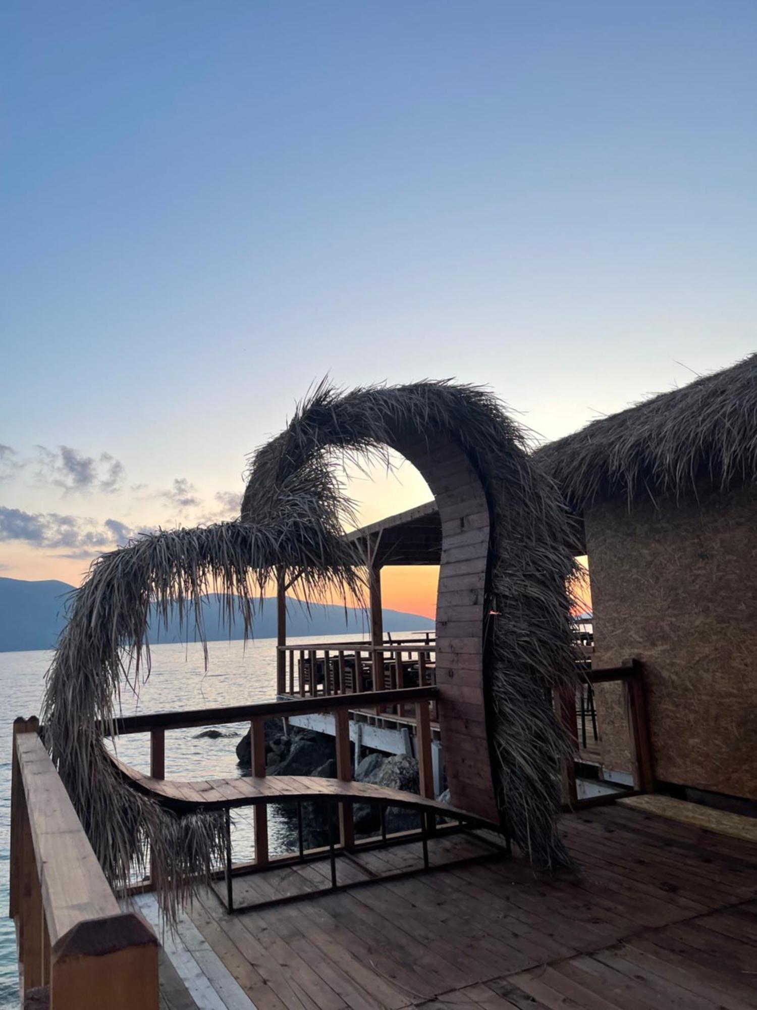Envi Hotel Vlorë Exteriör bild