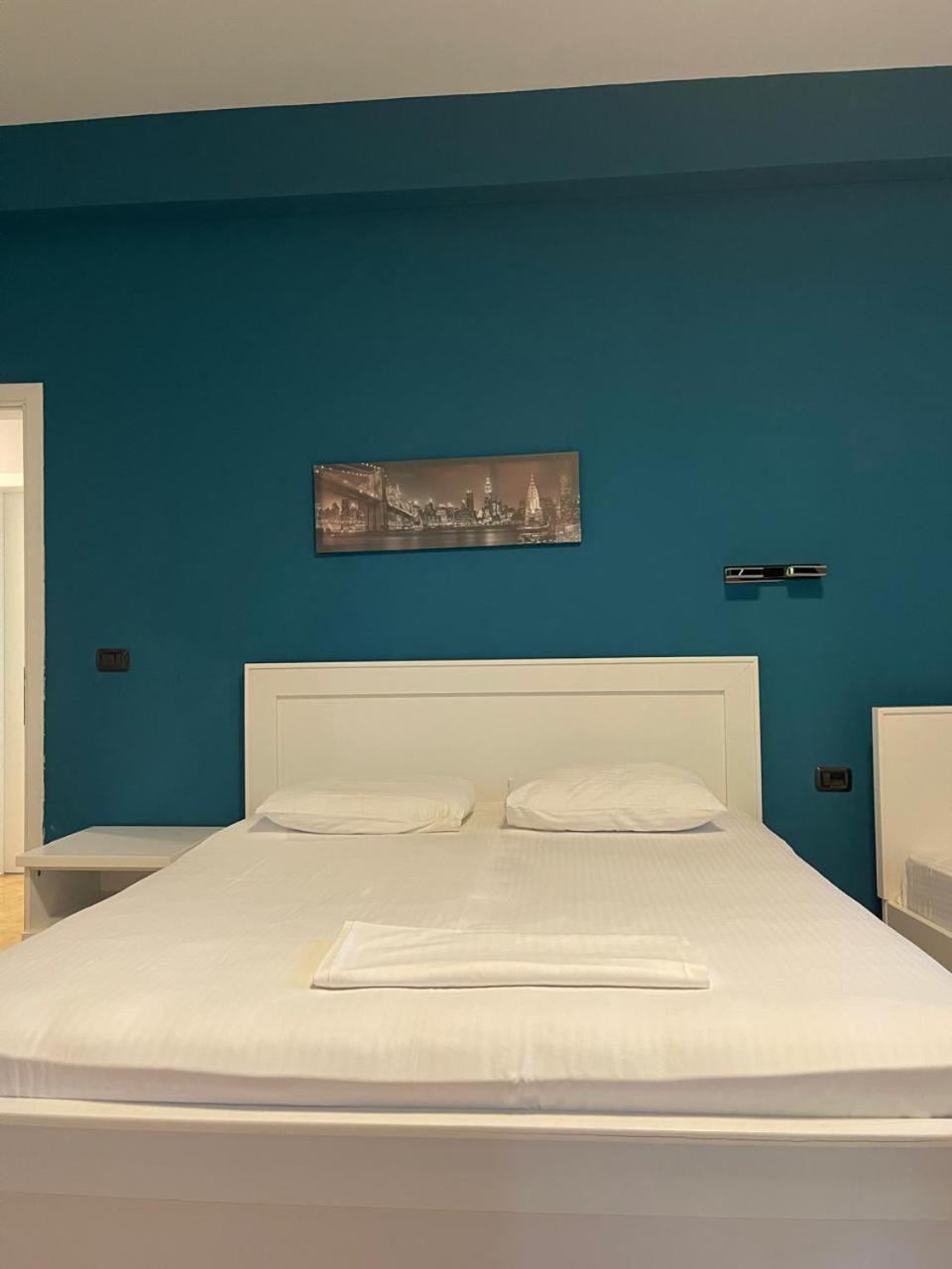 Envi Hotel Vlorë Exteriör bild