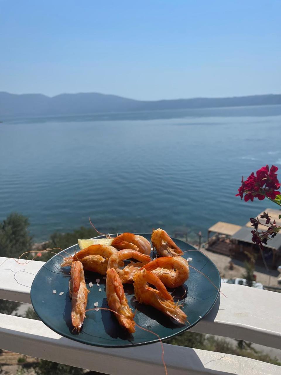 Envi Hotel Vlorë Exteriör bild